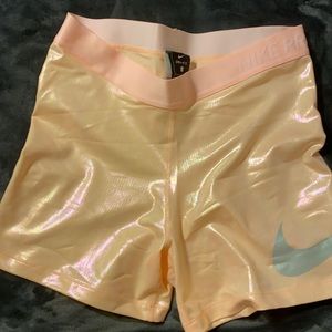 EUC Nike pro compression shorts sz: L